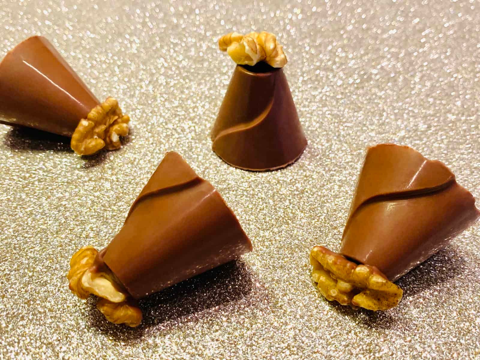 Walnut Whip tribute – Classic Walnut Peaks – Box of 6